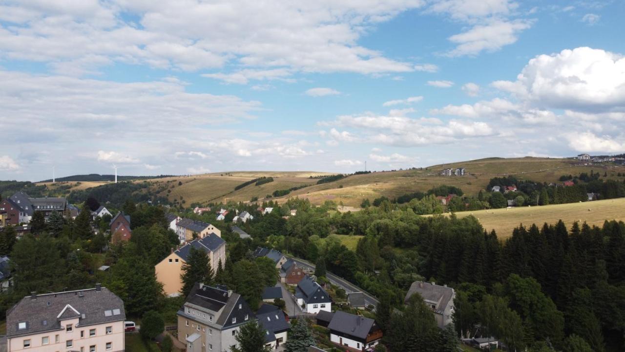 Ferienwohnungen Zauberberg, Schneehase & Glitzerhirsch Oberwiesenthal Exterior photo